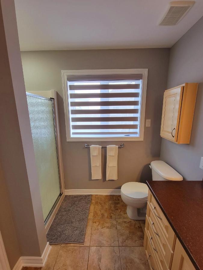 Cozy 3 Bedroom Town House 20 Min From Ottawa Down Town And Airport מראה חיצוני תמונה
